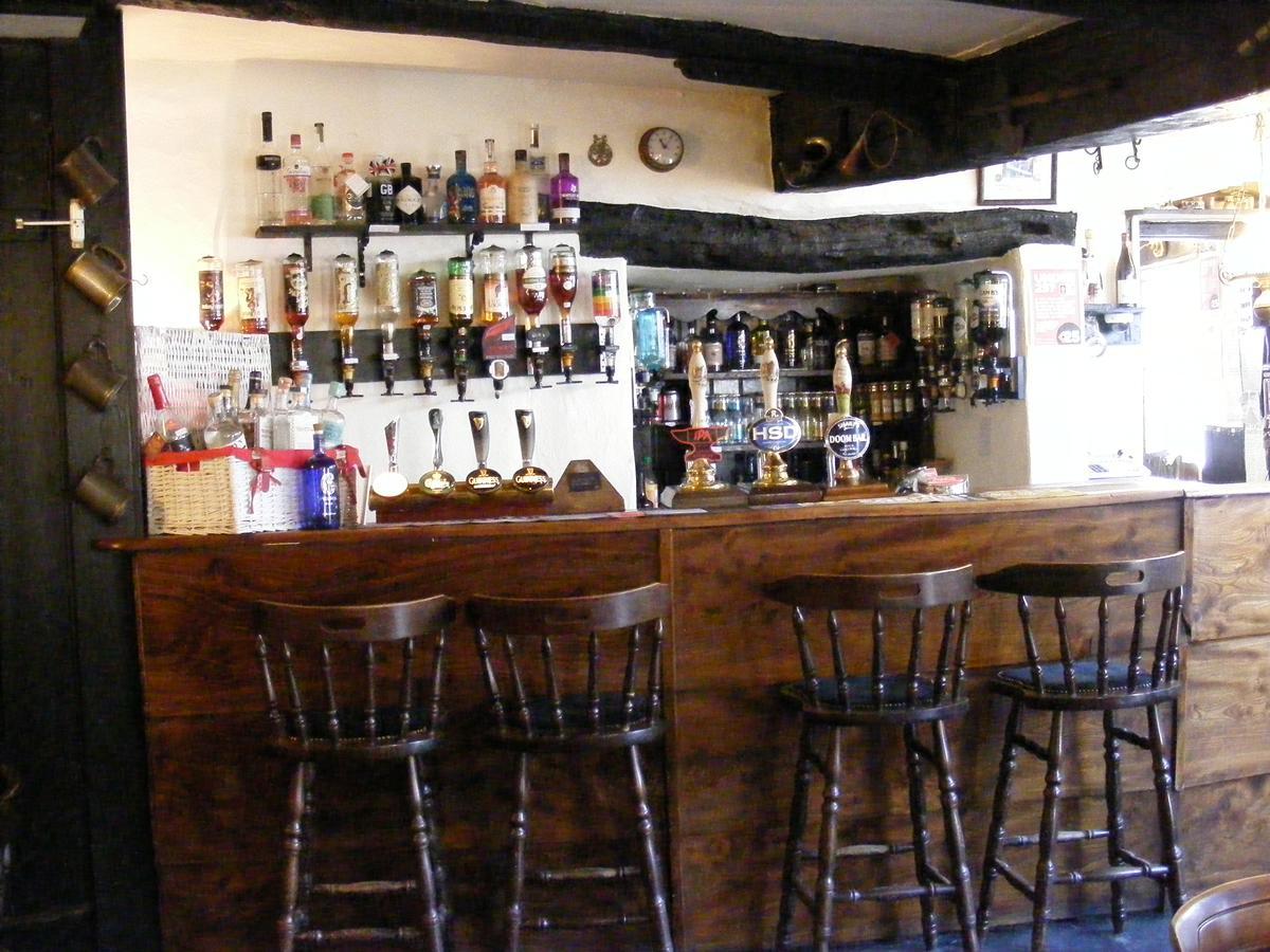 The Tree Inn 布德 外观 照片